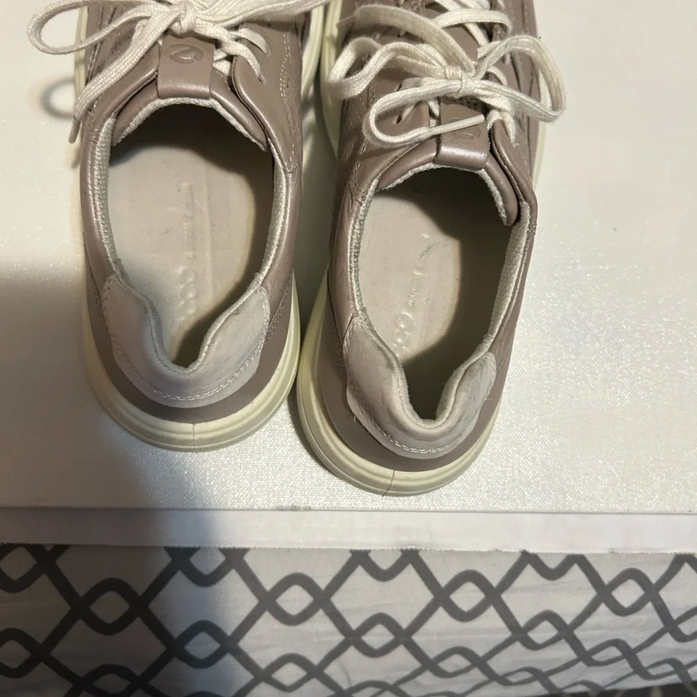 Ecos Footwear Taupe Lace-Up Sneakers with Cream Soles